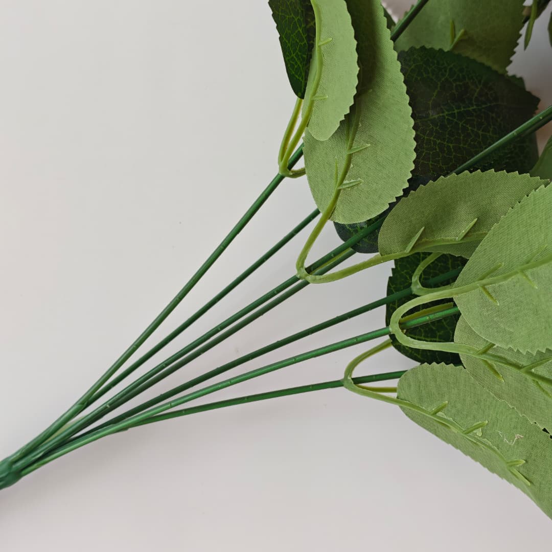 Velvet Rose x 7 (40cm) | Short Flowers