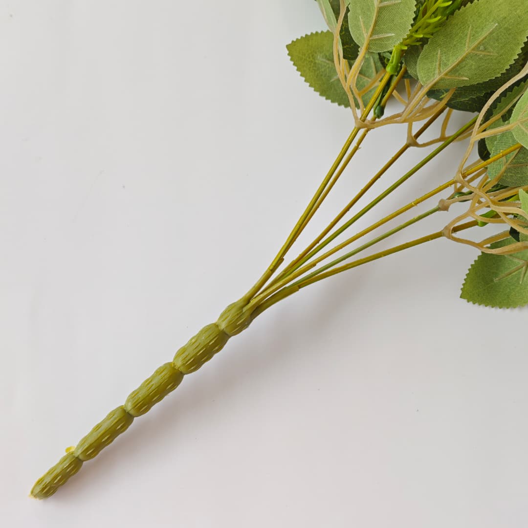 Rose Mix Hand-Tied Bouquet (42cm) | Short Flowers