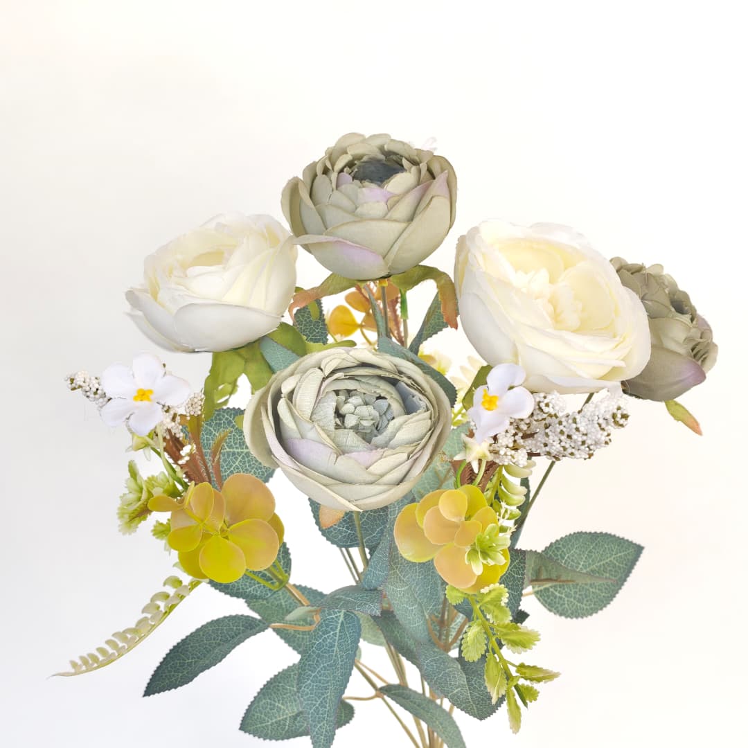Rose Mix Hand-Tied Bouquet | Short Flowers