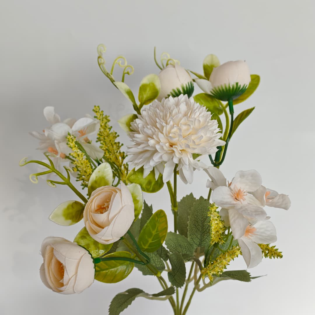 Tea Rose Mix Hand-Tied Bouquet x 5 (28cm) | Short Flowers